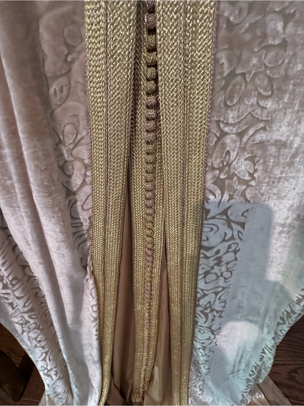 Elegant Cream and Gold Long Embroidered Caftan - Picture 4 of 4